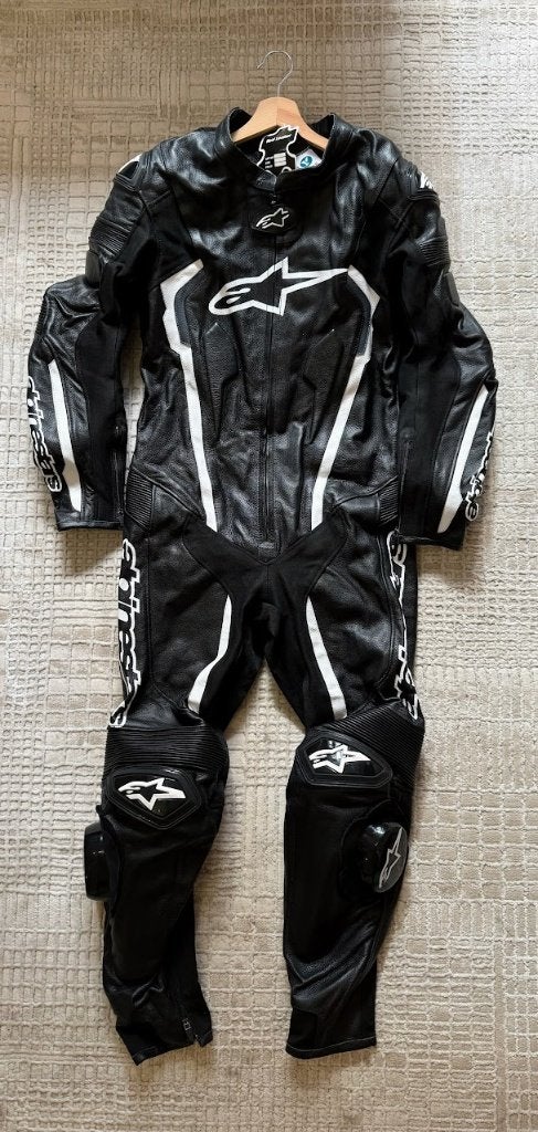 COMBINAISON MOTO ALPINESTARS (1 PIÈCE) – NEUVE, Motoren, Kleding | Motorkleding, Combipak, Heren, Nieuw met kaartje, Ophalen