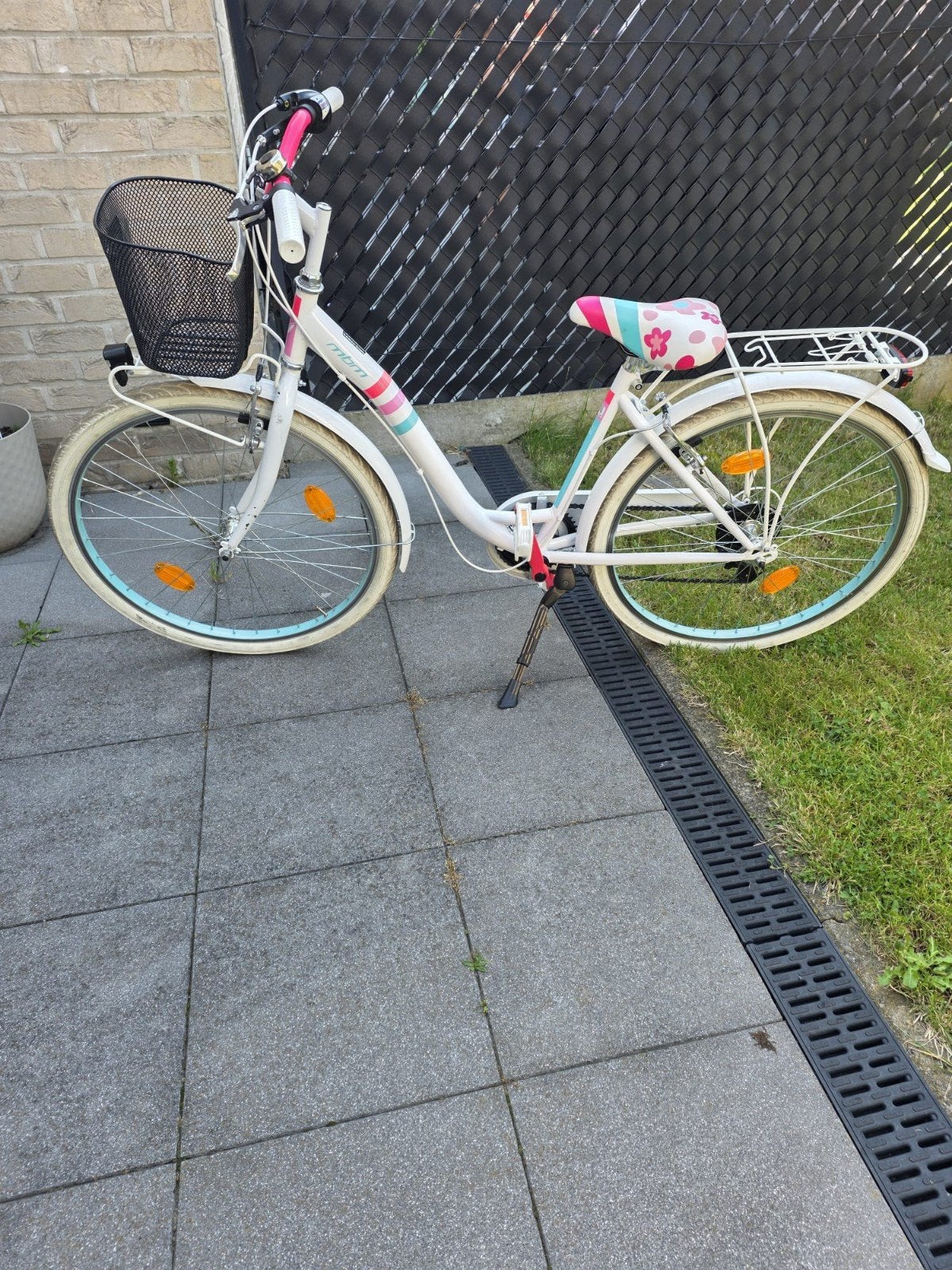 Girls bicycle ( wheel size 26inches), Fietsen en Brommers, Ophalen