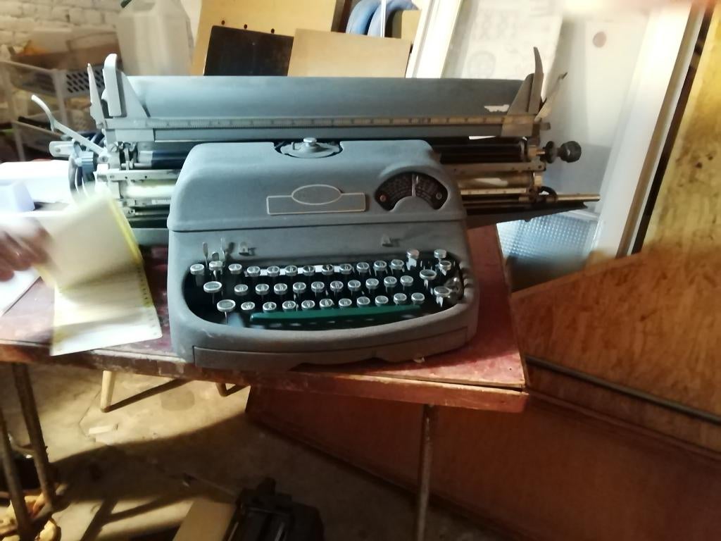 machine à écrire lot de +/- 65 MACHINES LE LOT 700 EUROS, Verzamelen, Ophalen, Gebruikt