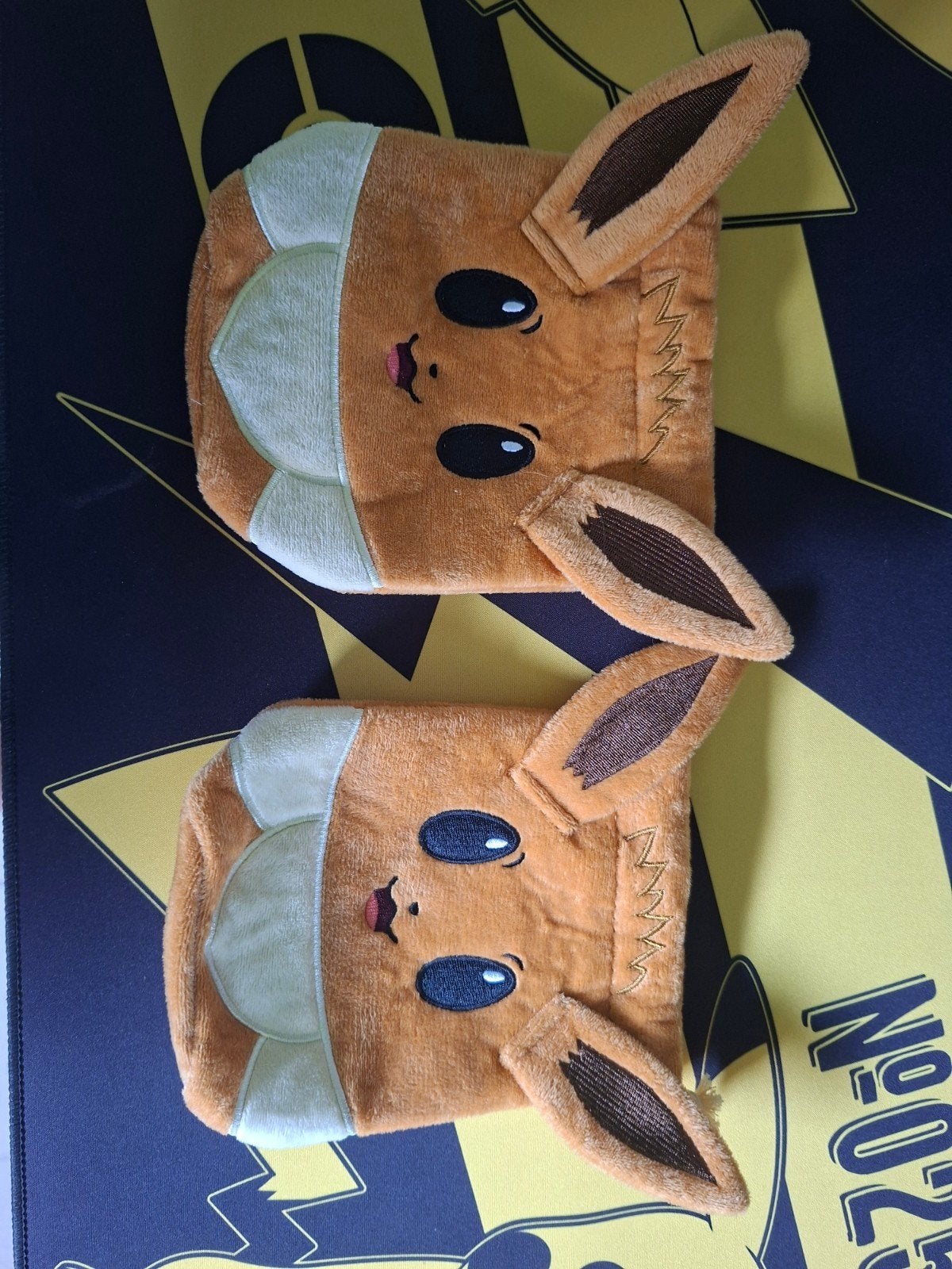 eevee poncho, Tickets en Kaartjes