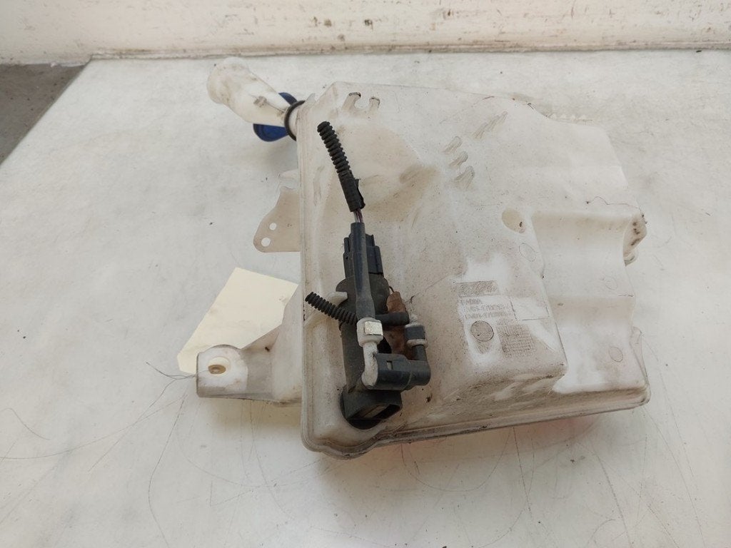 LAVE-GLACE RESERVOIR AVANT Ford Focus 3 Wagon, Utilisé, Ford