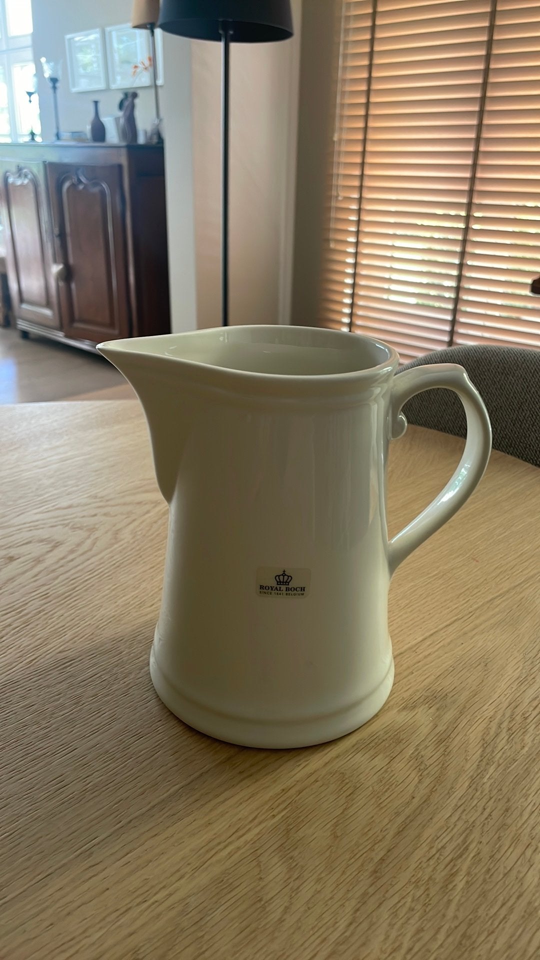 Carafe à eau Royal Boch, Enlèvement