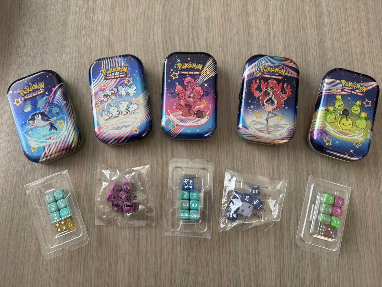 Mini boîte Pokemon et cadeau gratuit, Enlèvement ou Envoi, Comme neuf, Plusieurs cartes