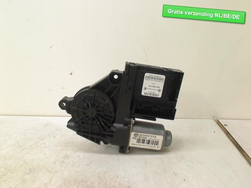 MOTEUR LEVE VITRE ELECTRIQUE AVANT GAUCHE Golf VI (5K1), Gauche, Utilisé, De Bloemendaal 21 21
5221 EB  'S HERTOGENBOSCH, NL, Info@123Parts.nl