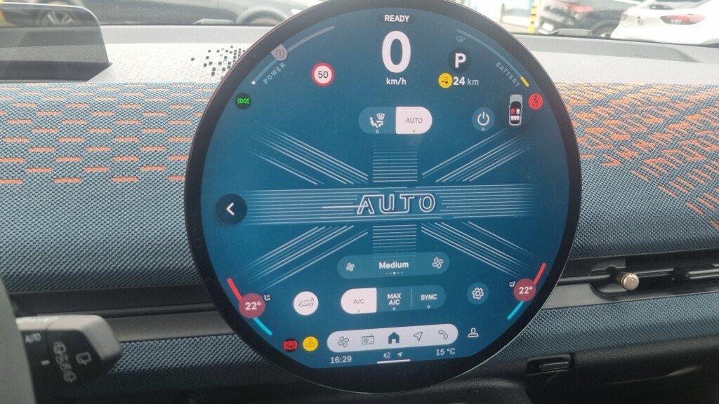 MINI Aceman Mini Aceman 42.5 kWh E (bj 2025, automaat), Auto's, Gebruikt, 135 kW, Blauw, https://public.car-pass.be/vhr/cea0d2f8-9b07-404d-aedf-37502660584f