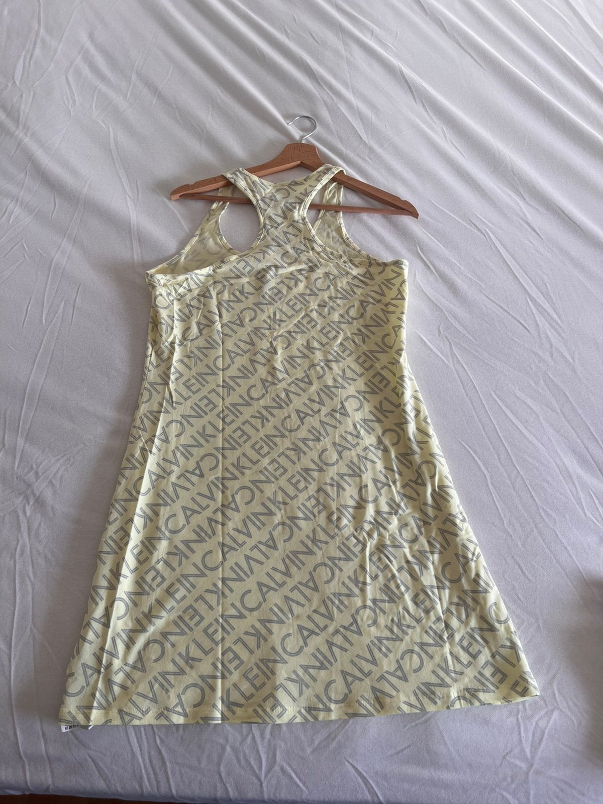Chemise de nuit Calvin Klein vintage, Vêtements | Femmes, Enlèvement, Comme neuf