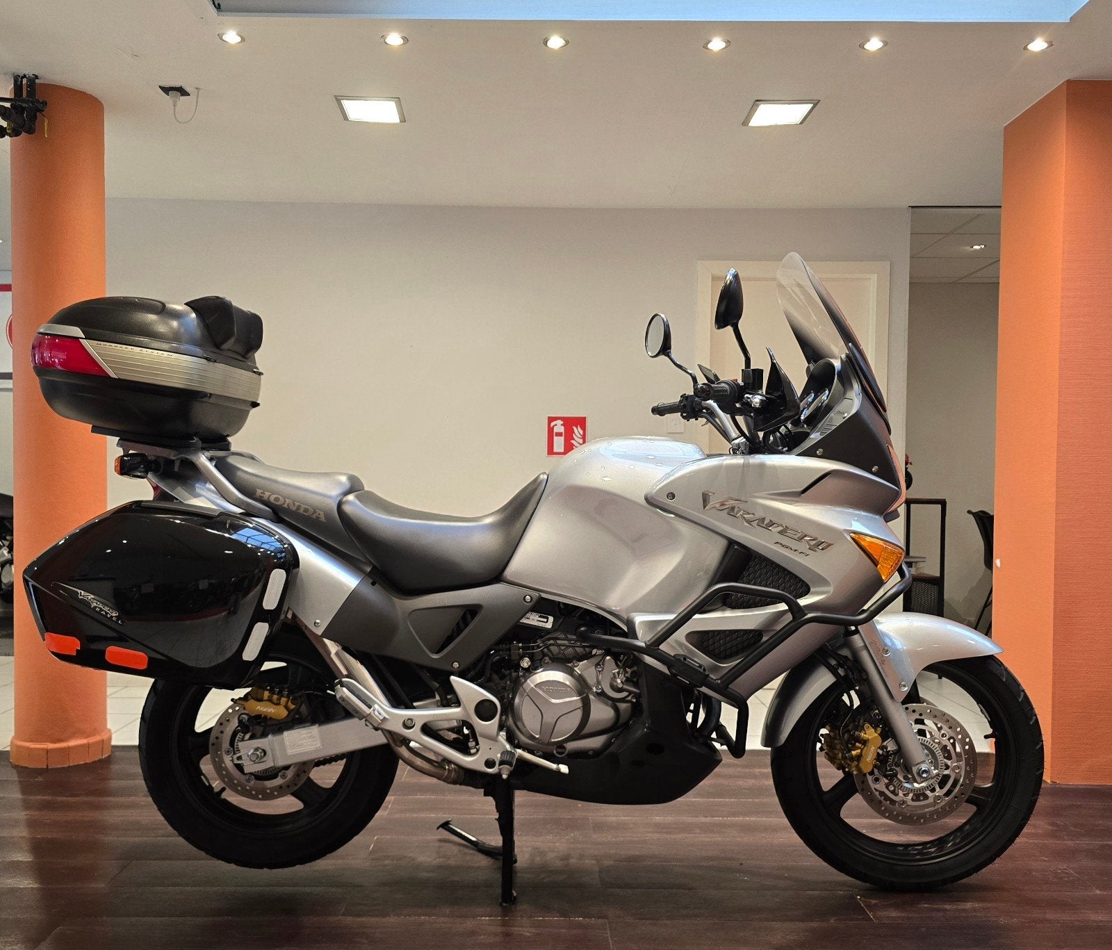 Honda Varadero 1000 ABS**2006**16.300km**Garantie, Motos, Entreprise, ABS, 1000 cm³