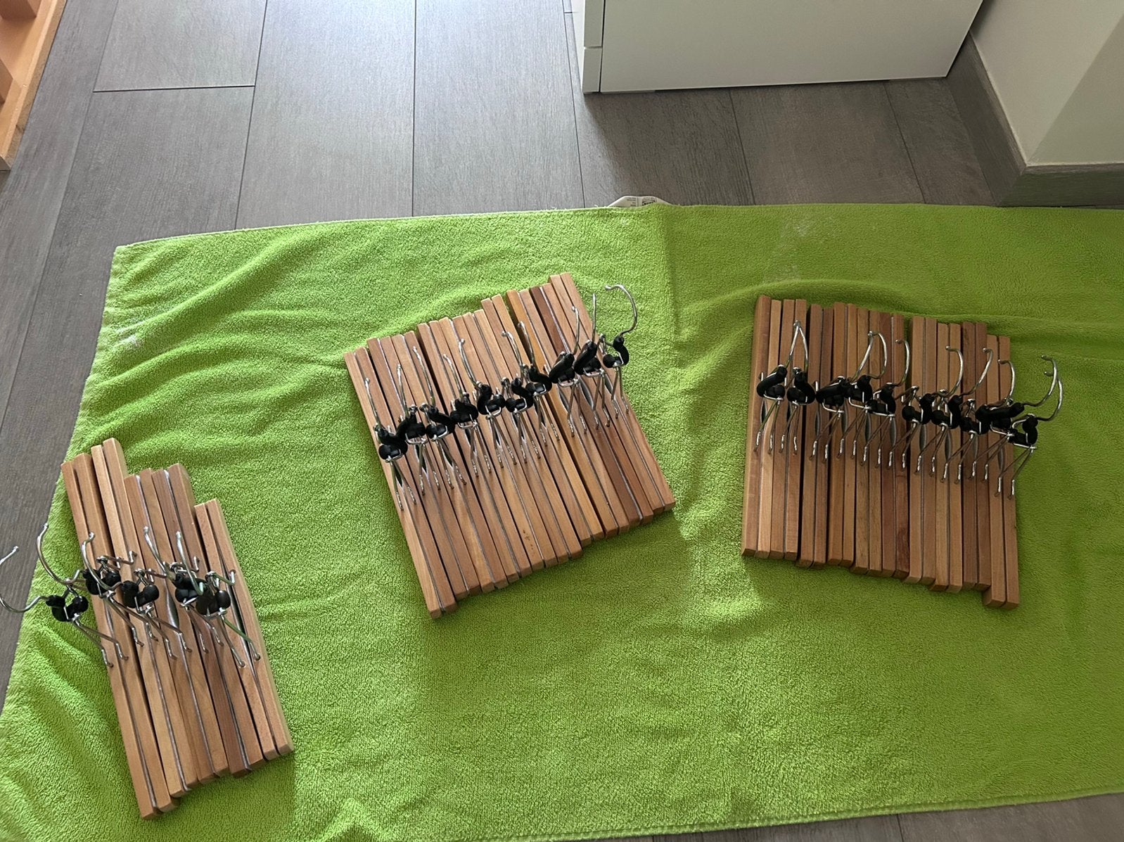 25 houten kledinghangers, Vêtements | Femmes, Enlèvement, Comme neuf