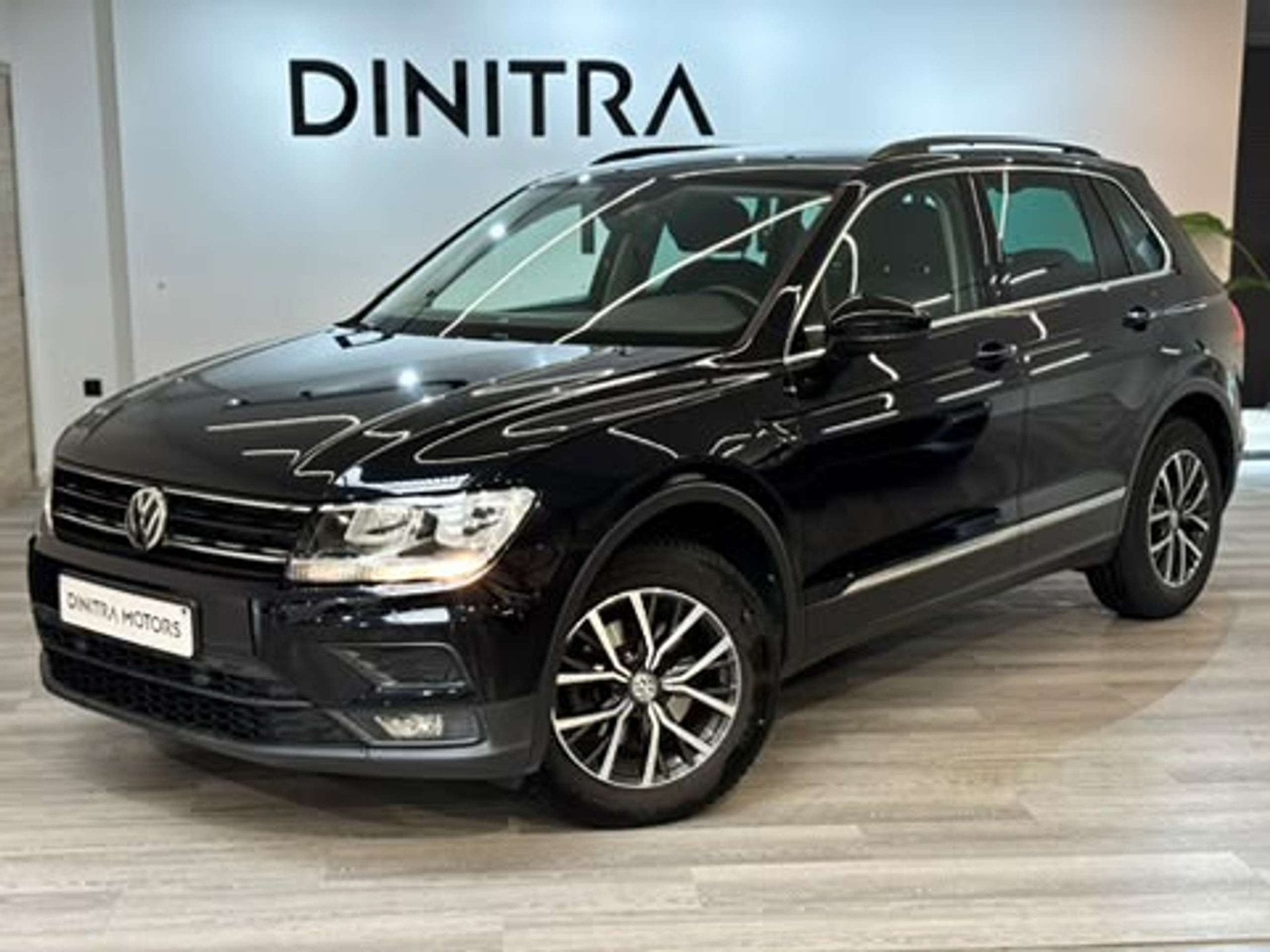 Volkswagen Tiguan 1.5 TSI Comfortline - Carplay/ACC/Navi/Zet, Dealer onderhouden, Stof, 4 cilinders, https://public.car-pass.be/vhr/76ea9a62-11c5-4bc2-857e-45a83c101d17