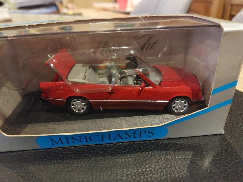 Minichamps Mercedes 300 CE-24 cab 1/43, Enlèvement ou Envoi, Neuf, Voiture, MiniChamps