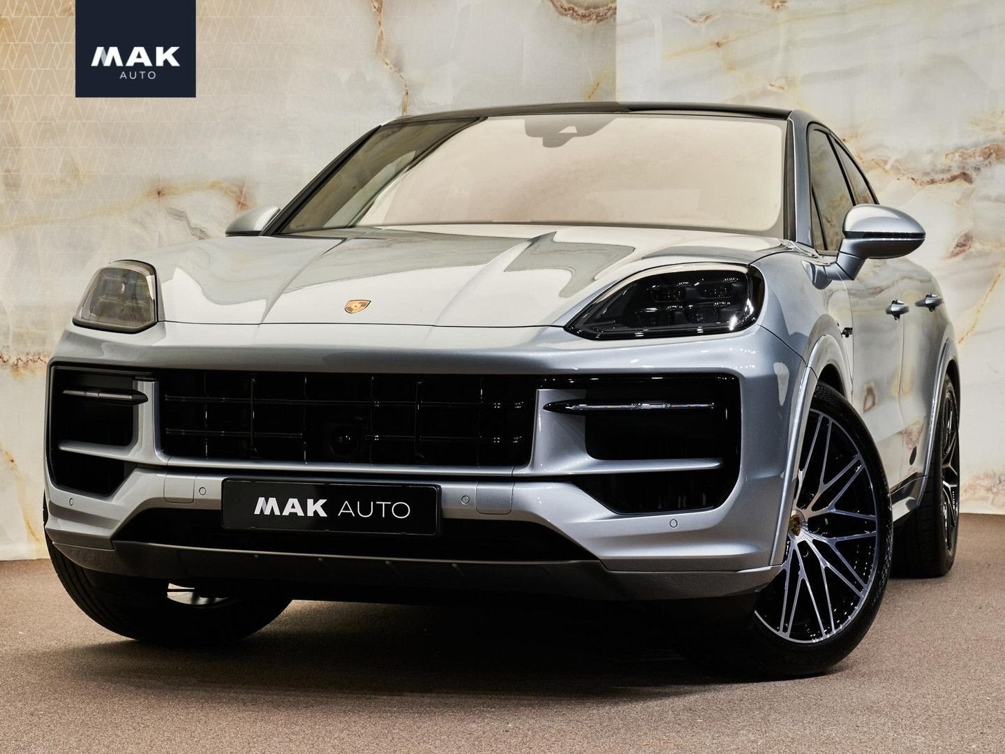 Porsche Cayenne Coupé 3.0 E-Hybrid , SportDesign, pano, 4W-b, Automaat, Cayenne, Zwart, 26 kWh