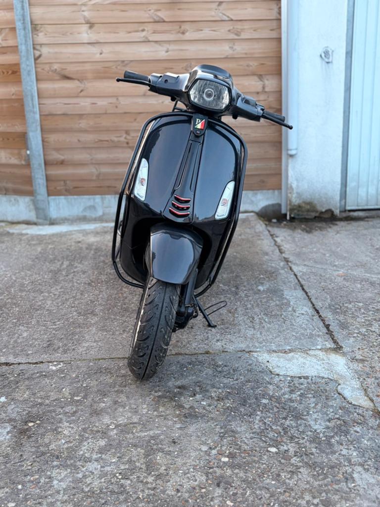 Vespa sprint a klasse, Fietsen en Brommers, Scooters | Vespa, Ophalen, Gebruikt, Overige modellen, Klasse A (25 km/u)