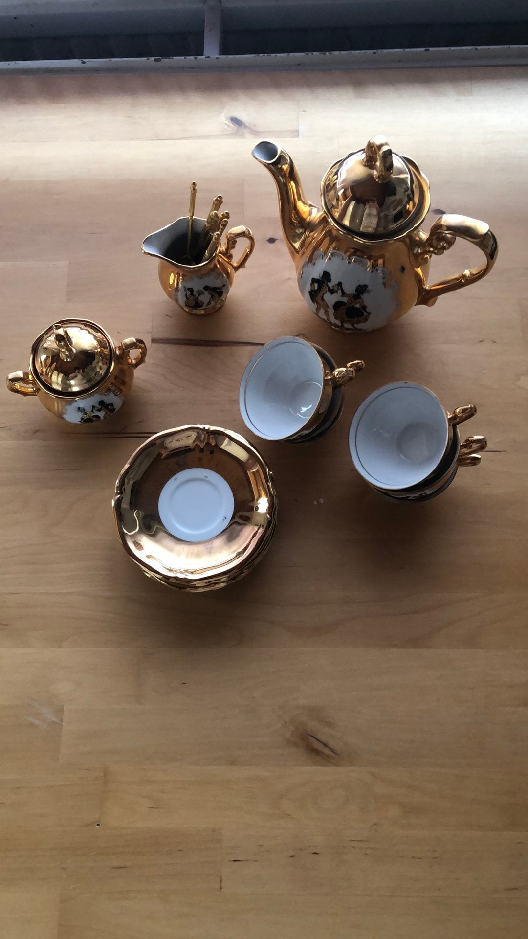 Koffieservies, Ophalen