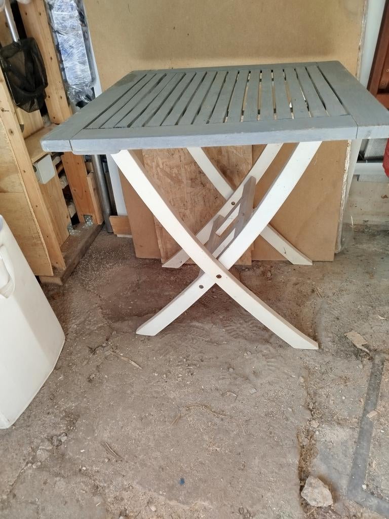 Brocante klaptafeltje, Ophalen