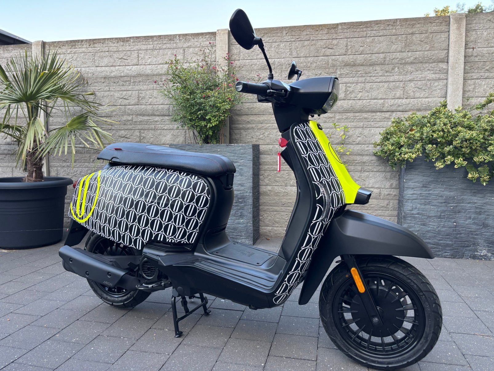 Lambretta V50 special (splinternieuw) 5km, Fietsen en Brommers, Ophalen, Nieuw, Klasse B (45 km/u)