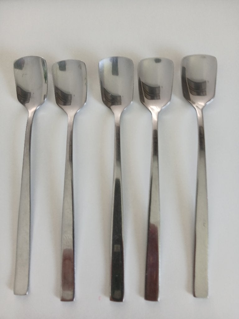 5 cuillères longues de 18 cm, Couverts individuels, Enlèvement ou Envoi, Comme neuf, Autres types