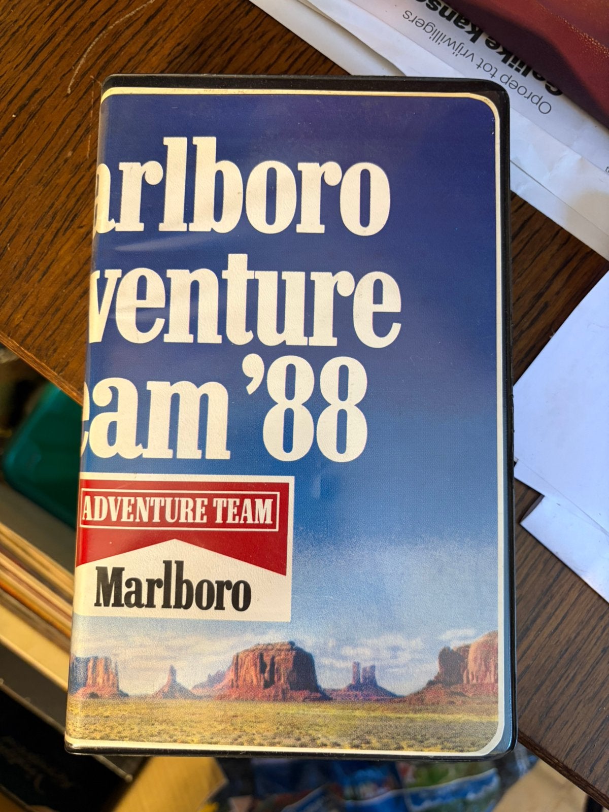 Cassette marboro adventure team 88, CD & DVD, Cassettes audio, Enlèvement ou Envoi, Comme neuf