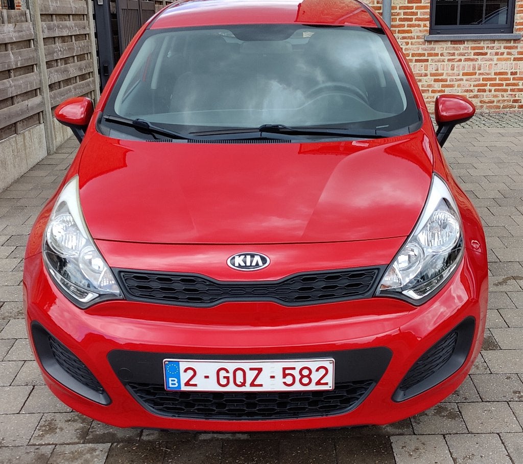 Kia Rio 1.2 Benzine, Airco, Trekhaak, 5 Deurs - Goede staat, Autos, Kia, Rouge, Euro 5, Achat, Boîte manuelle