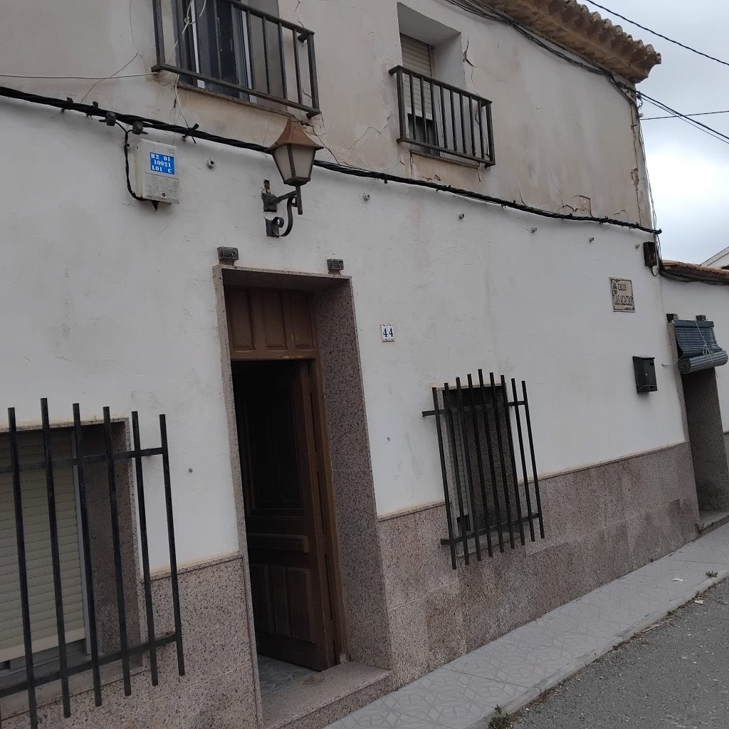 CCM005 - Karaktervolle woning met groot renovatiepotentieel, Immo, 200 m², Dorp, Spanje, Woonhuis