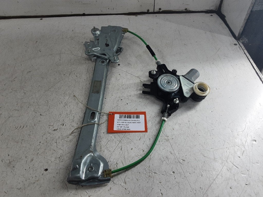 VITRE MECANISME AVANT GAUCHE Corolla (E21 / EA1 / EH1), Mevr. I. Hauben, Toyota, Utilisé, Rue de l'Espoir 34 34
4030  GRIVEGNÉE, BE