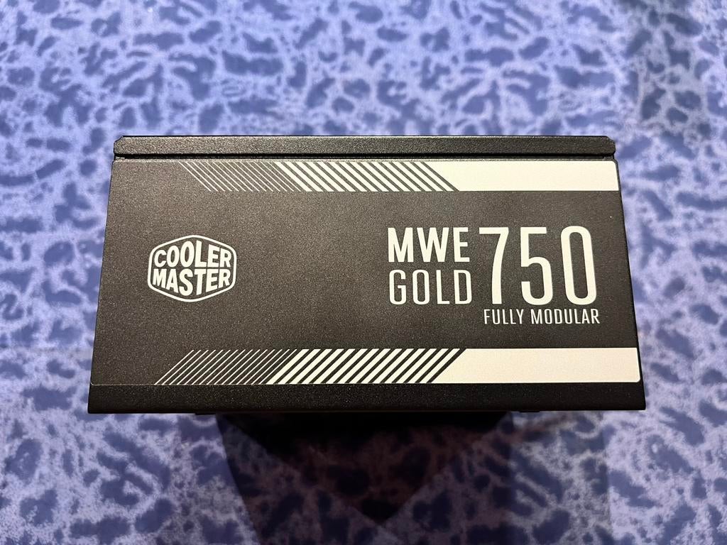 Alimentation 750 W Cooler Master (80+ gold), Enlèvement, Comme neuf