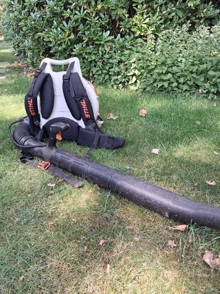 Bladblazer, Tuin en Terras, Bladblazers, Ophalen, Ruggedragen, Zo goed als nieuw, STHL