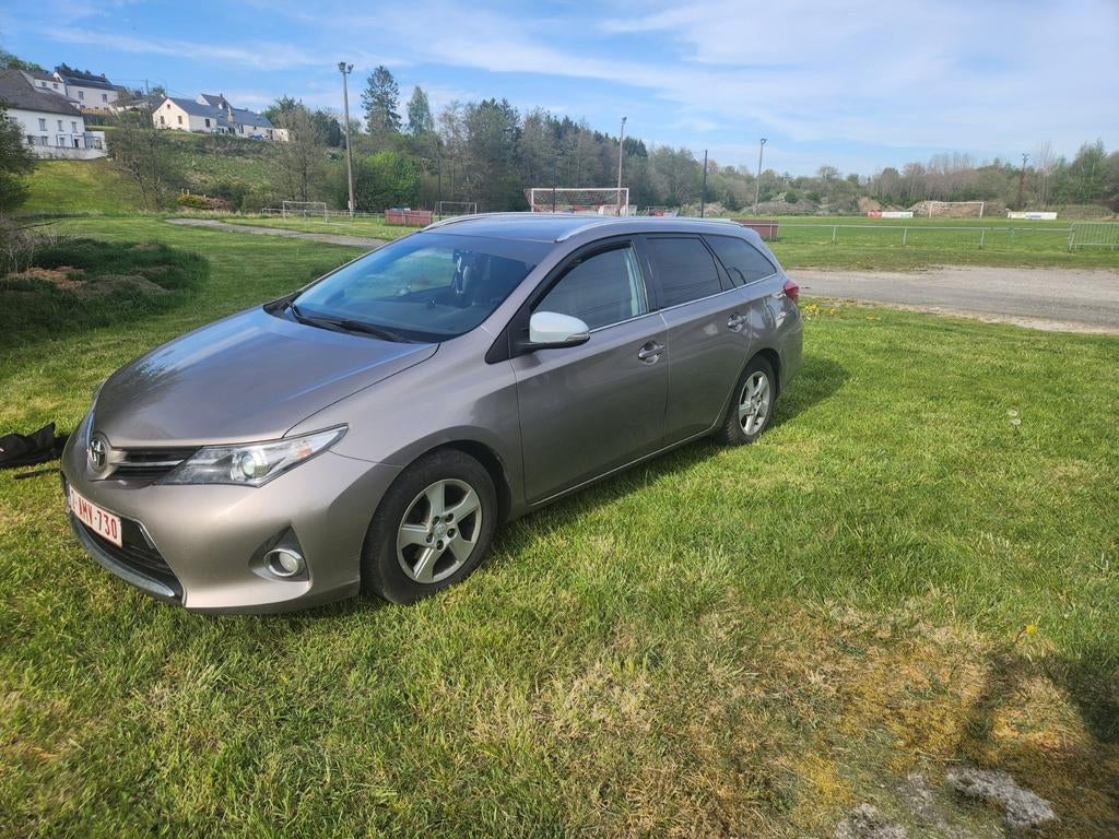 A vendre, Autos, Toyota, Particulier, Automatique, Achat, Auris