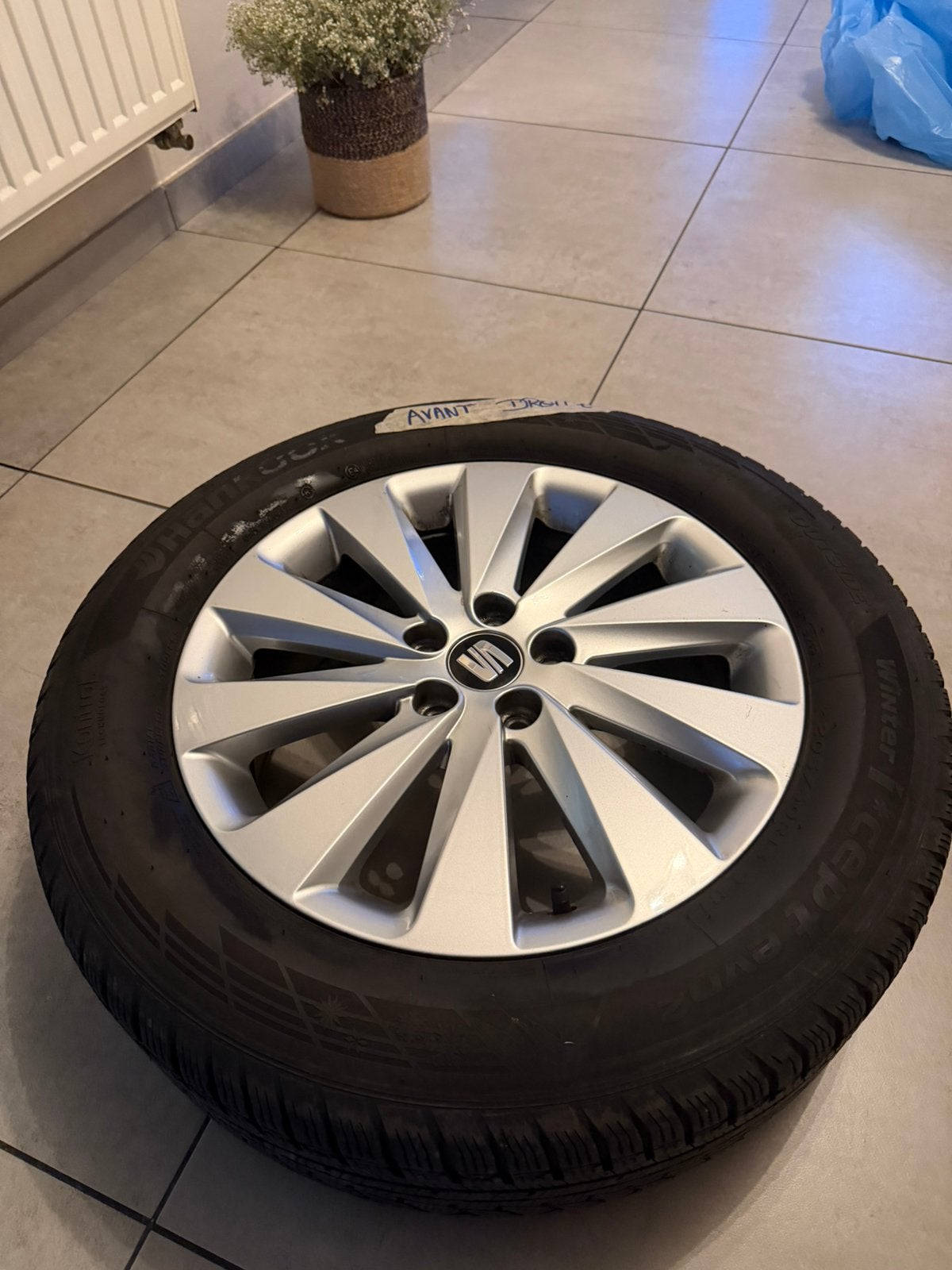 Kit hiver complet Origine-SEAT Arona – Hankook 205/60 R16, Auto-onderdelen, Ophalen, Velg(en)