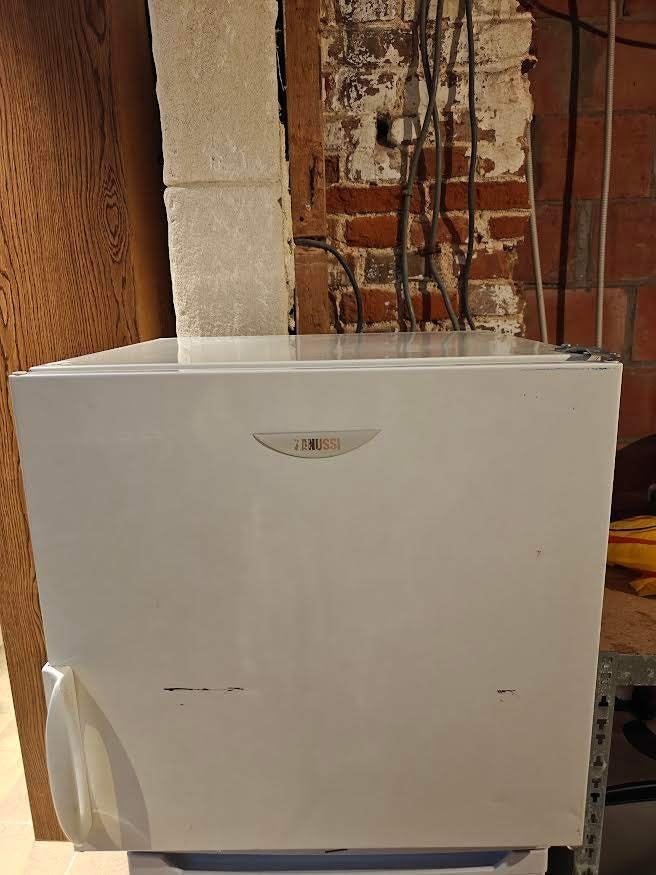 vriezer, Gebruikt, Minder dan 85 cm, Tussenbouw, Minder dan 60 cm