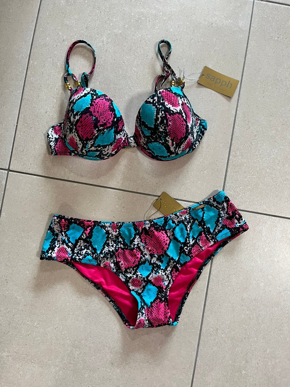 Sapph nieuwe bikini Mt 75-90 B en broeje Medium, Ophalen of Verzenden, Nieuw, Meerkleurig, Bikini