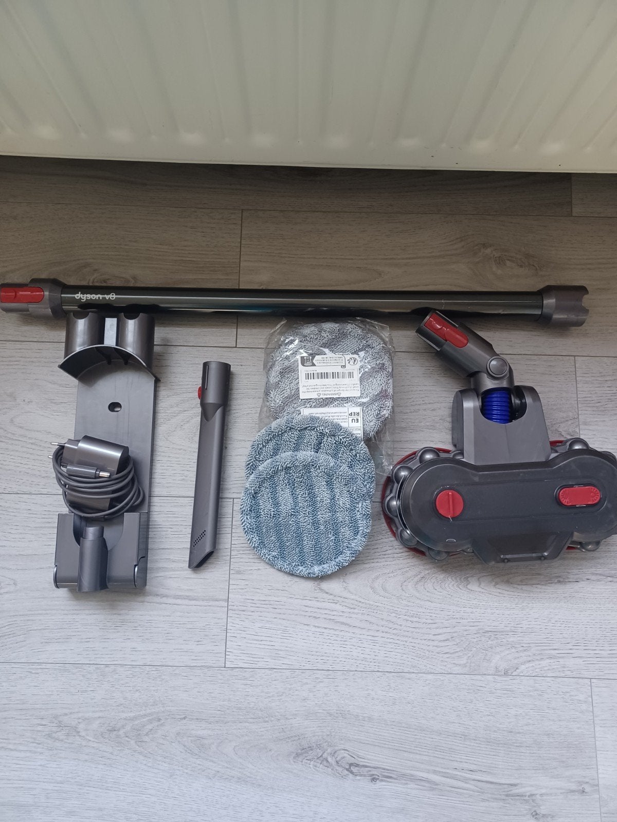dyson v8 accessoires, Enlèvement