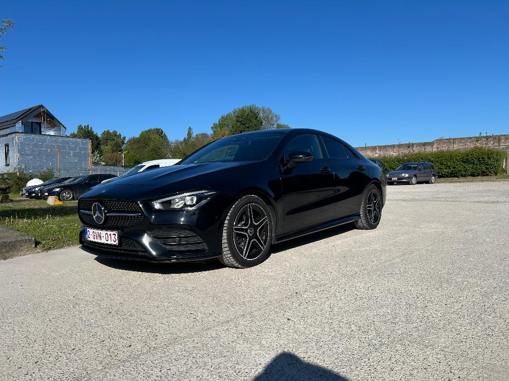 Mercedes CLA AMG line 180, Auto's, Alcantara, Zwart, Particulier, Parkeersensor