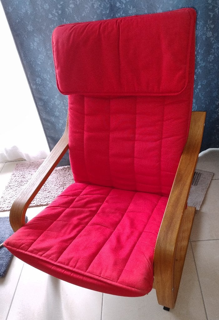 Fauteuil IKEA rouge et bois clair – bon état, Enlèvement, Utilisé, Bois