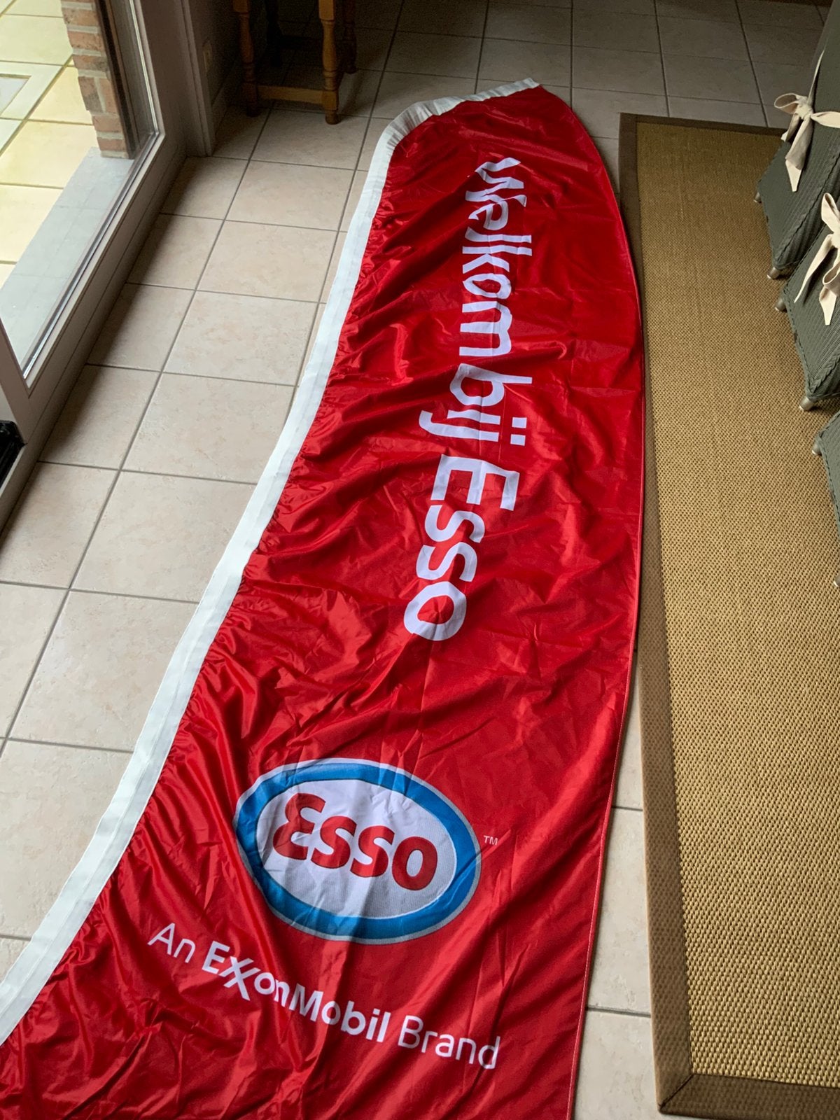 Beachvlag, ESSO, Ophalen, Nieuw, Reclamebord