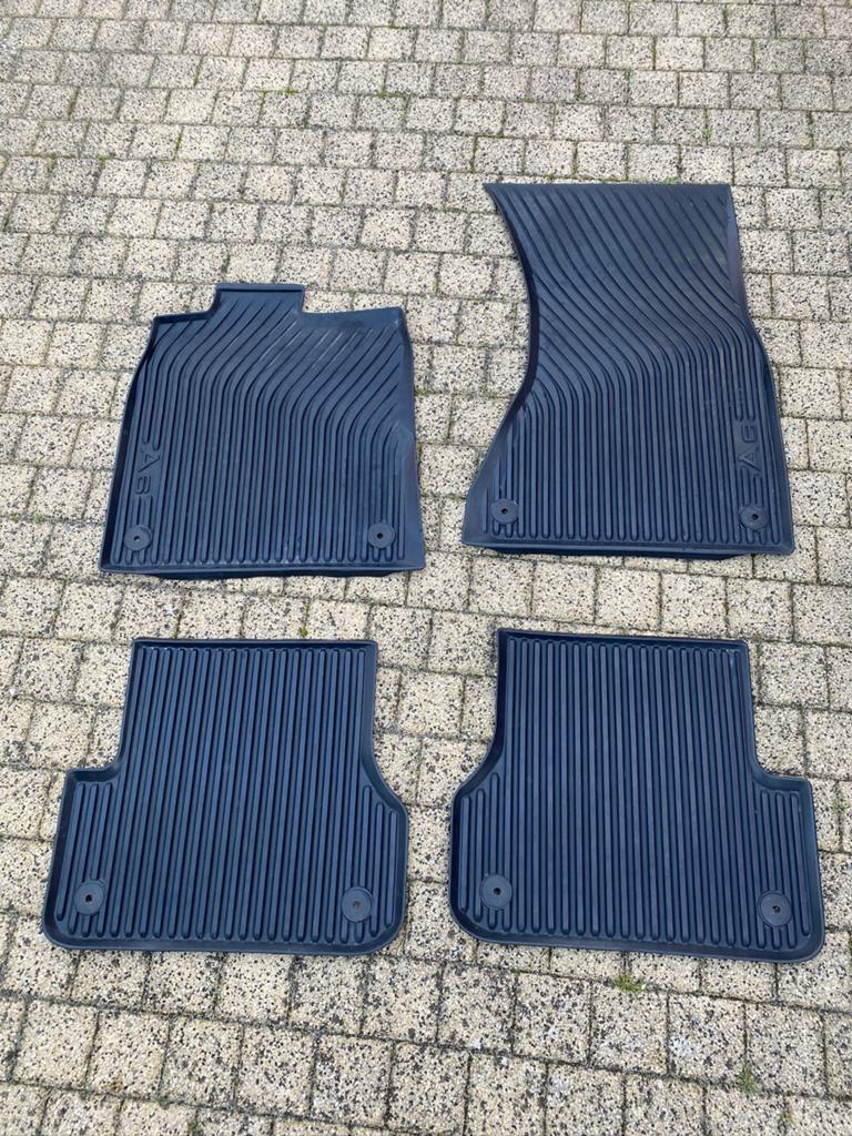 Rubberen matten voor Audi A6  (2014)., Auto diversen, Automatten, Ophalen, Zo goed als nieuw