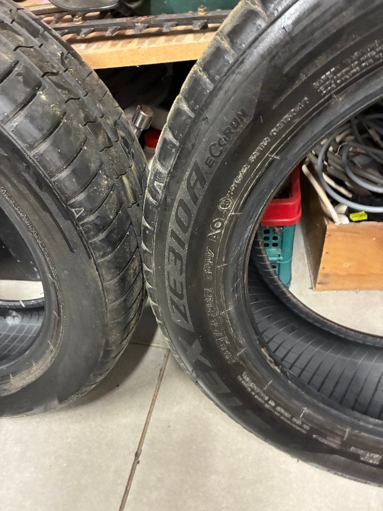 bijna nieuwe banden 205/55R216 94V 94V AO Falken Zix ZE 310A, Auto-onderdelen, Ophalen, 16 inch, Nieuw, 205 mm