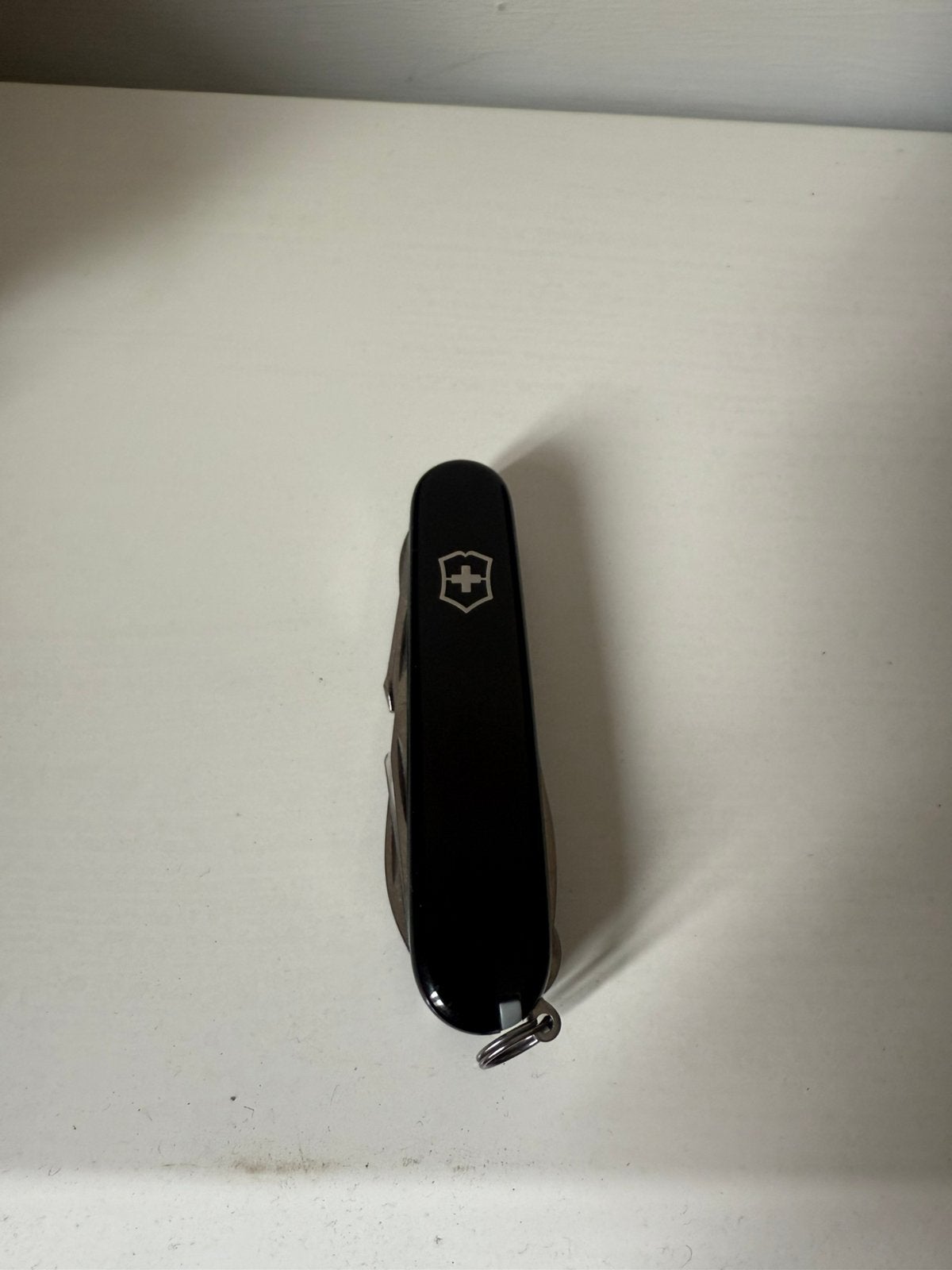 Victorinox explorer noir, Caravans en Kamperen, Kampeergereedschap, Ophalen, Zo goed als nieuw