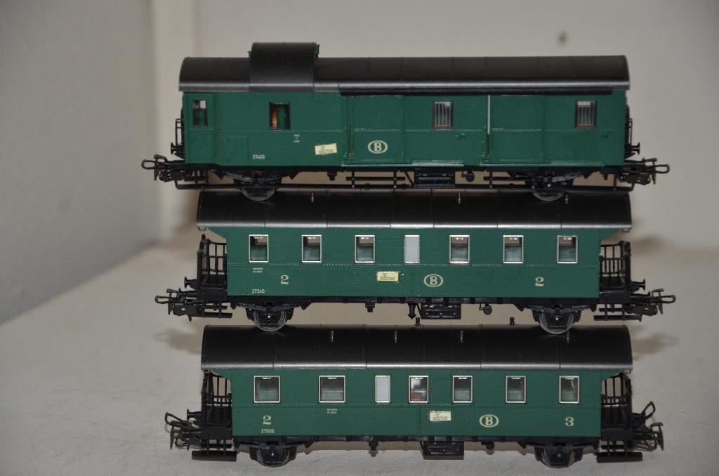 marklin SNCB-NMBS-4113+4114+4115- 2 voitures +fourgon, Hobby & Loisirs créatifs, Trains miniatures | HO, Enlèvement ou Envoi, Utilisé