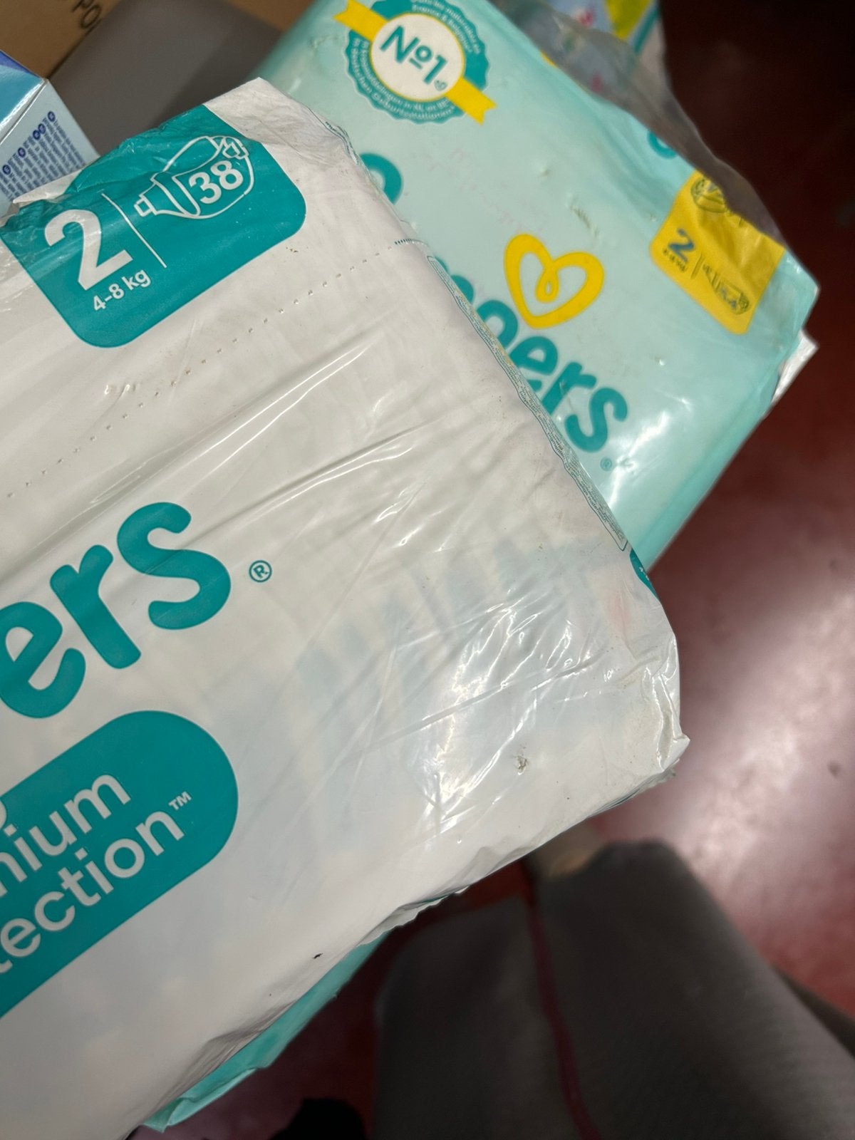 Pampers maat 2,2 pakjes van 54+38=92 luiers, Kinderen en Baby's, Ophalen, Zo goed als nieuw
