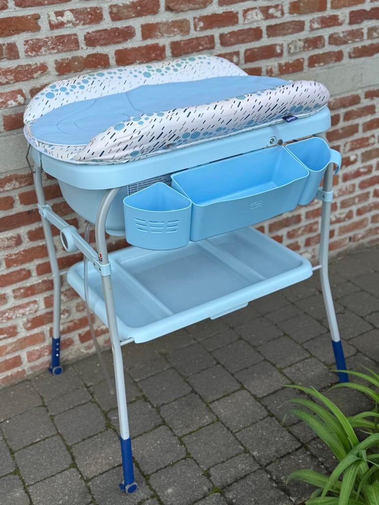 Chicco Badkuip met poten en aankleedkussen, Kinderen en Baby's, Badjes en Verzorging, Ophalen, Zo goed als nieuw, Aankleedkussen