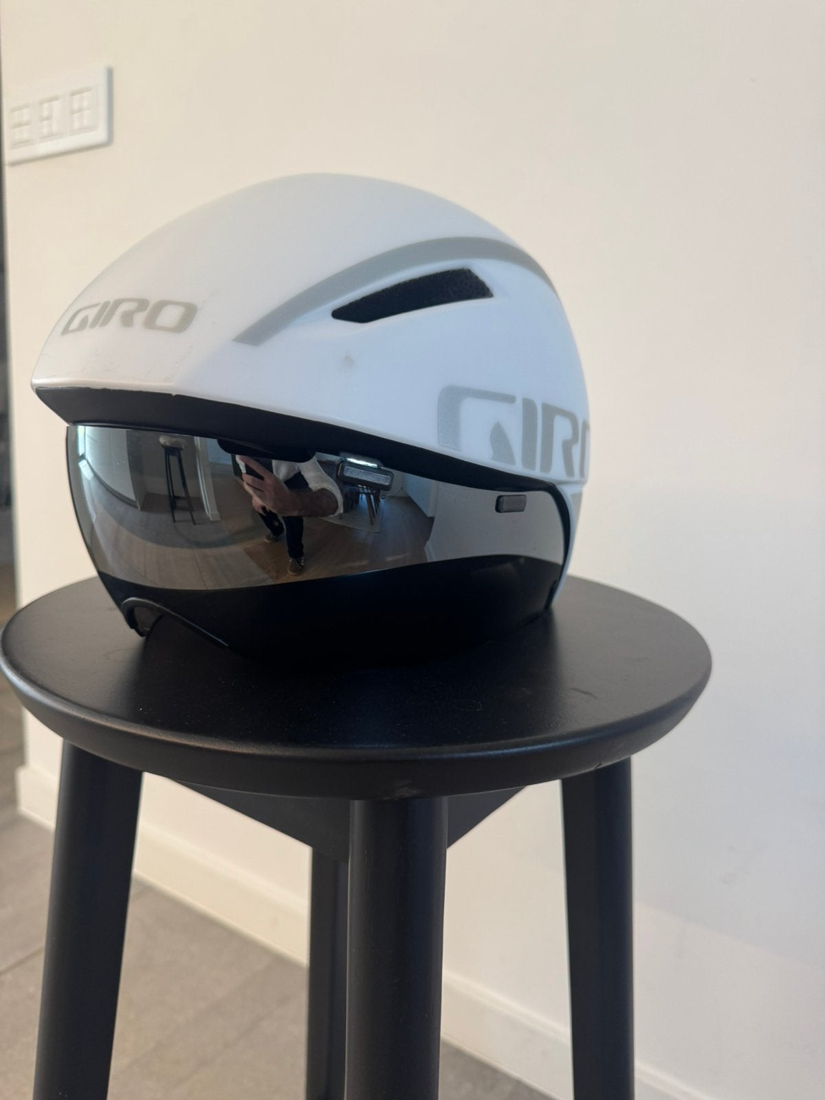 Te Koop: Giro Aerohead MIPS Helm Wit Zilver, Fietsen en Brommers, Fietsaccessoires | Fietshelmen, Ophalen of Verzenden, Zo goed als nieuw