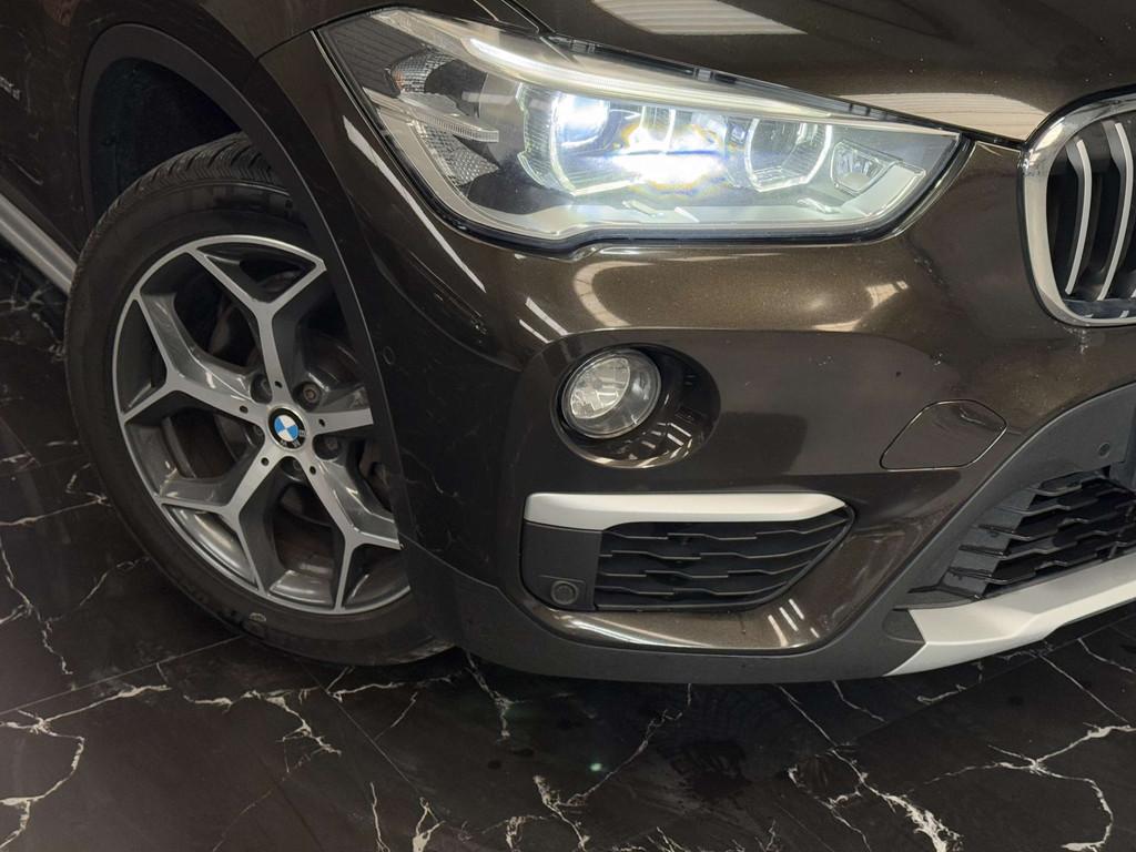 BMW X1 X1 2.0 dAS xDrive20 (bj 2018, automaat), Auto's, BMW, 4 cilinders, Bruin, Bedrijf, 2205 kg