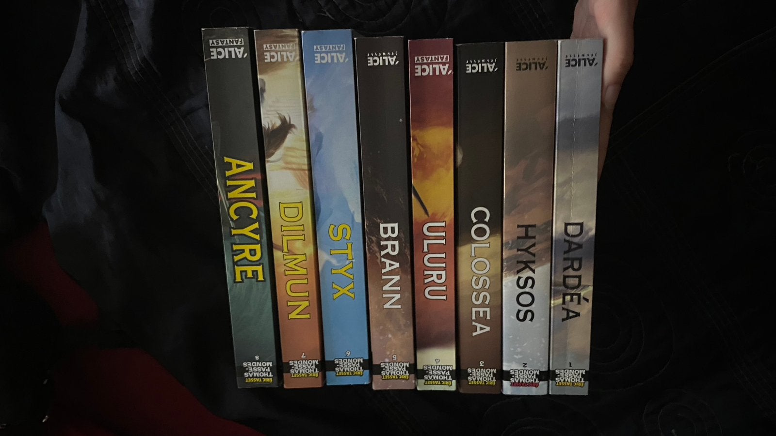 Lot tomes 1 a 8 livres saga Thomas passe-mondes Eric Tasset, Boeken, Ophalen, Zo goed als nieuw