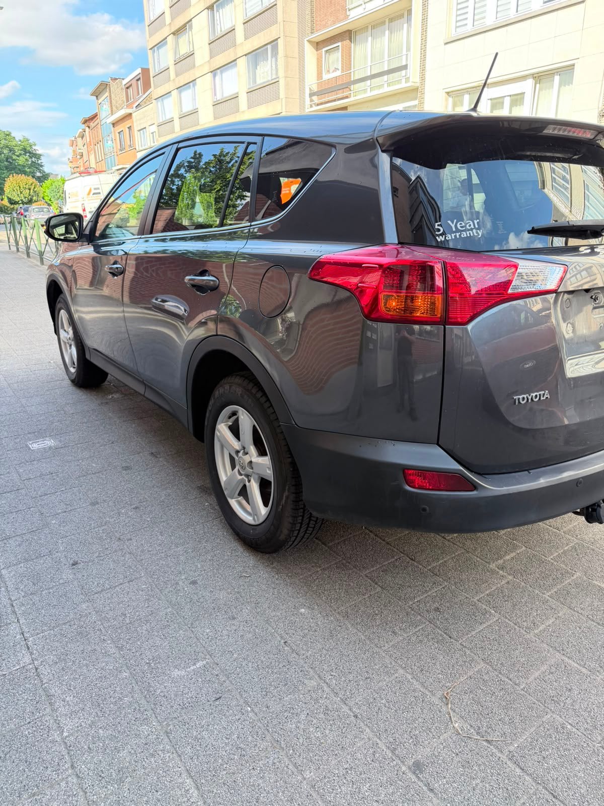 Toyota rav4 2.2D4D volledig optisch 136dkm 0485905657, Auto's, Euro 5, Zwart, 4 cilinders, Bedrijf