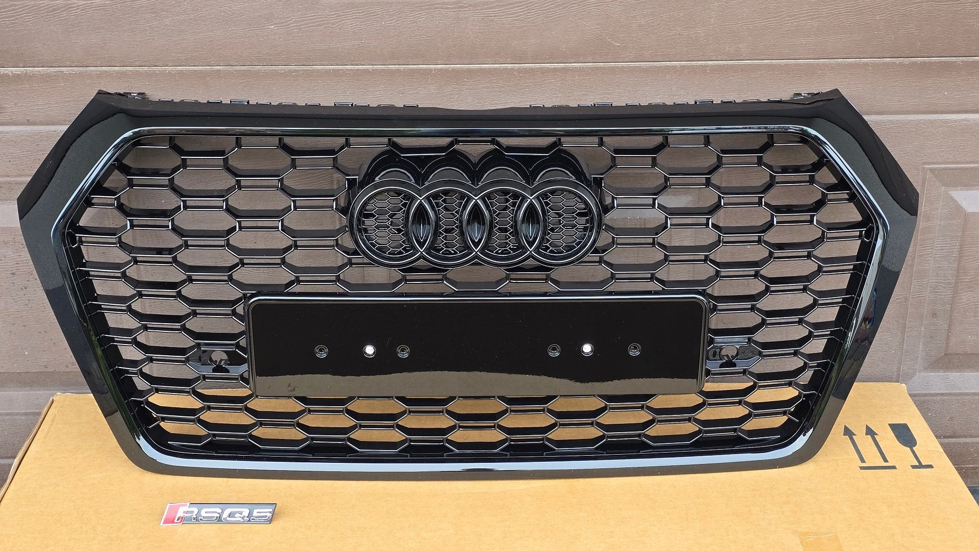 Grill Audi Q5 80A RS LOOK HOOGLANS ZWART NIEUW bj.2016-2020, Neuf, -, Origine de la pièce connue, -