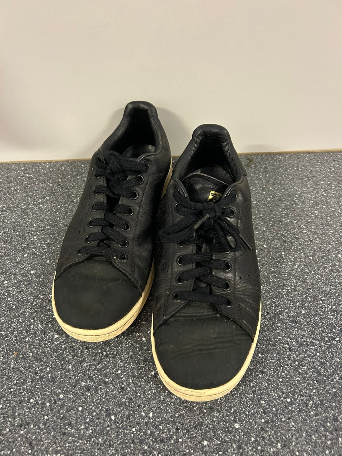 Zwarte adidas Stan Smith mt 40 2/3, Zwart, Ophalen of Verzenden, Sneakers, Gedragen
