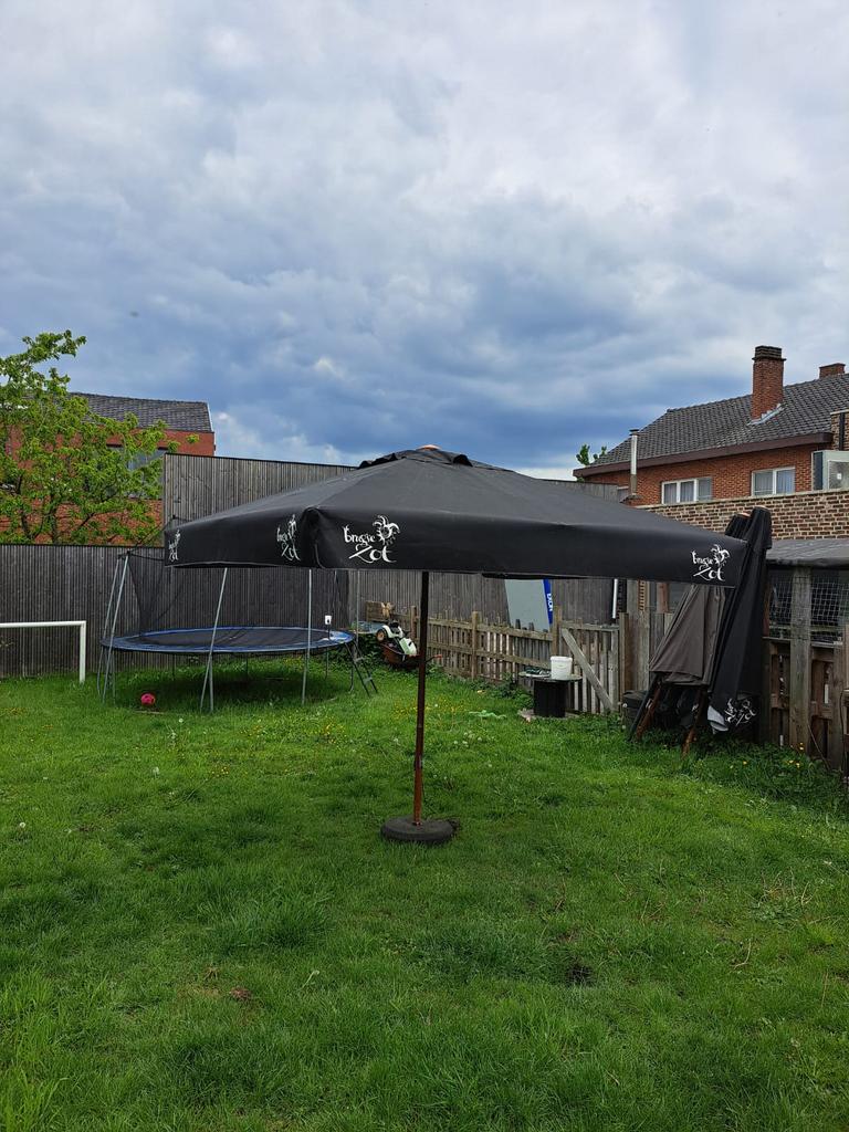Horeca Parasols Brugse Zot 3x3m., Tuin en Terras, Ophalen, Zo goed als nieuw