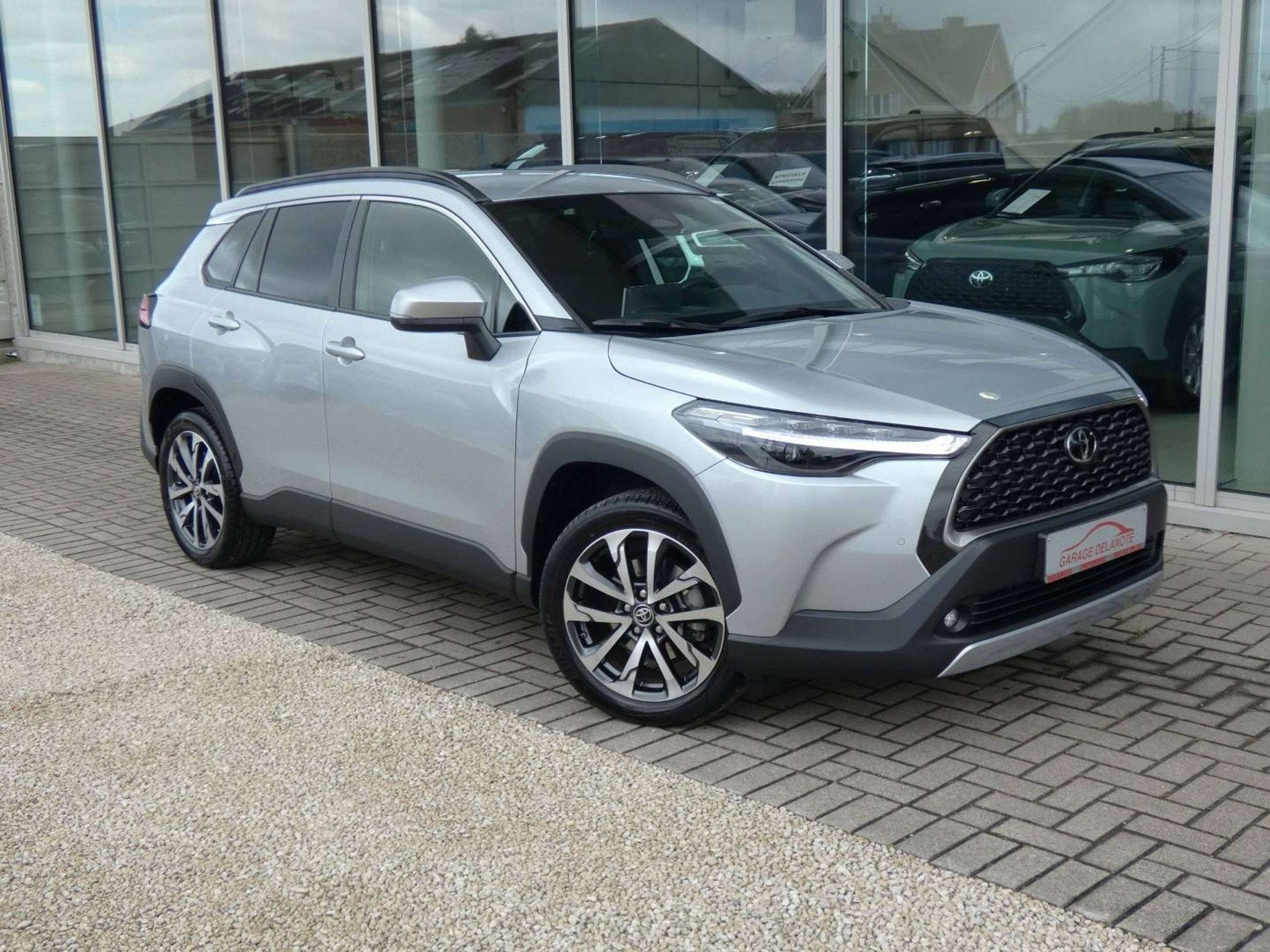 Toyota Corolla Cross 1.8 Hybrid 140pk STYLE +Dodehoek +Reser, Argent ou Gris, Achat, Entreprise, Noir