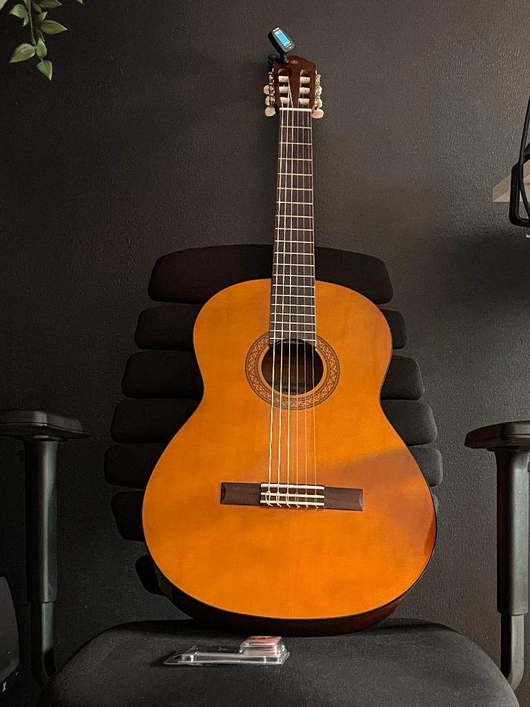 Yamaha C40 III Gitaar + Pick Set + Tuner + Gitaarhoes, Muziek en Instrumenten, Ophalen, Zo goed als nieuw