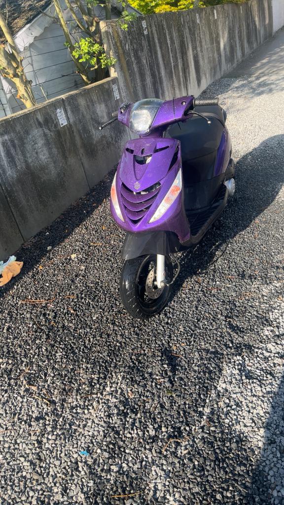 Piaggio zip 4t iget v2, Fietsen en Brommers, Zip, Klasse A (25 km/u), Ophalen of Verzenden, Zo goed als nieuw